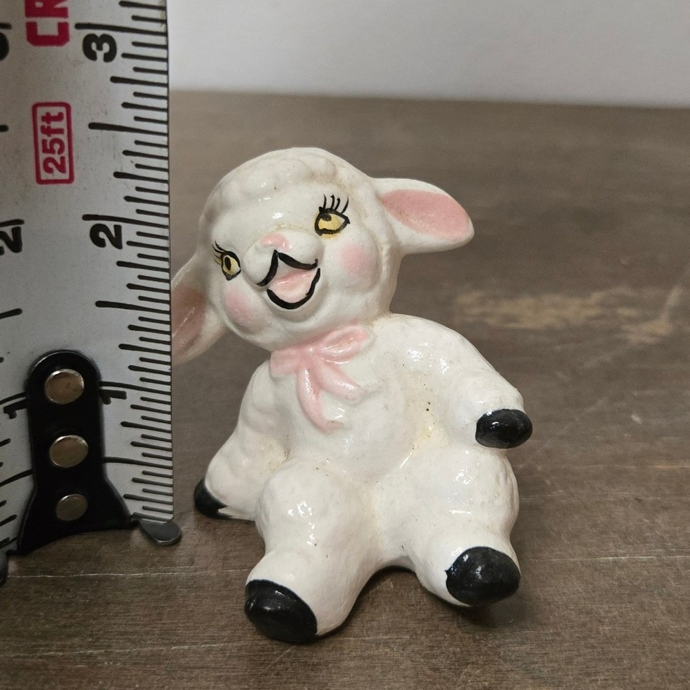 Vintage Ceramic Lamb Figurine White Sheep Pink Bow Mid Century Kitsch 2.5 Inch - Picture 7 of 7
